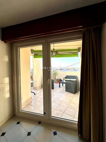 2 sovrum Takvåning att hyra i L'Eixample, Valencia stad - 1 600 € (Ref: 8681031)