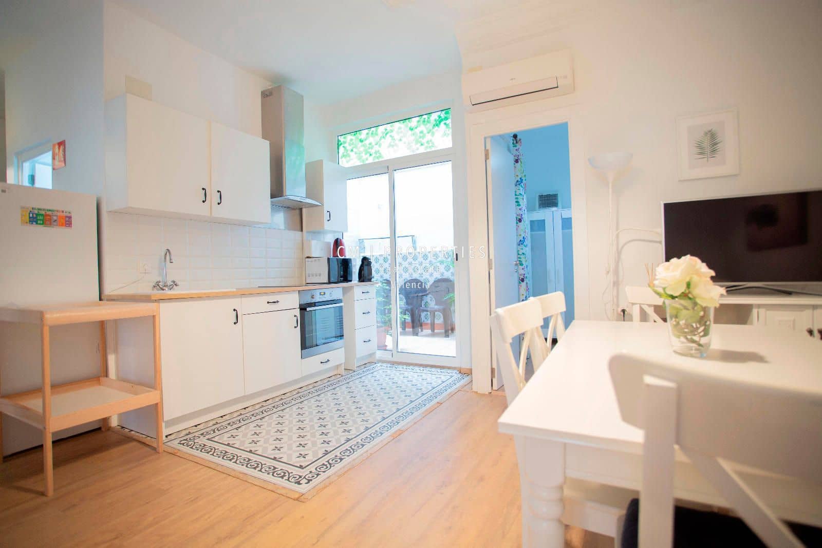 4 sovrum Lägenhet att hyra i Valencia stad - 1 800 € (Ref: 8695888)