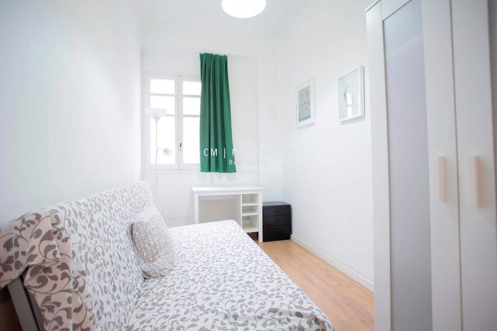 4 sovrum Lägenhet att hyra i Valencia stad - 1 800 € (Ref: 8695888)