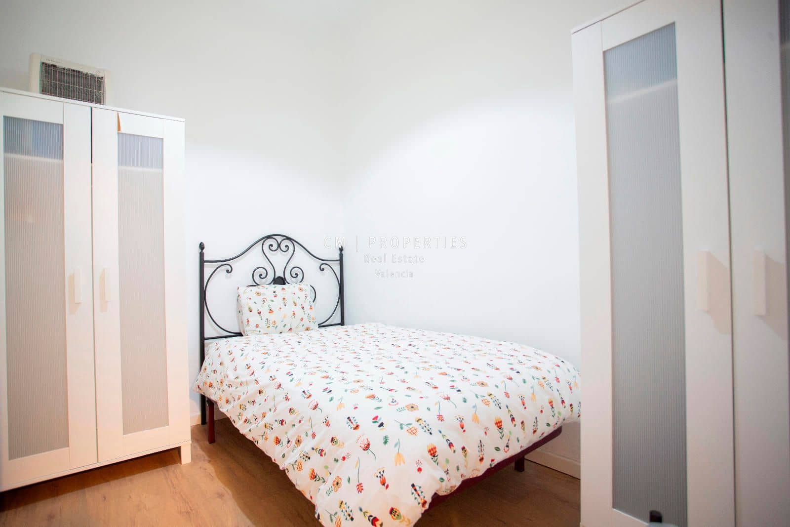 4 sovrum Lägenhet att hyra i Valencia stad - 1 800 € (Ref: 8695888)