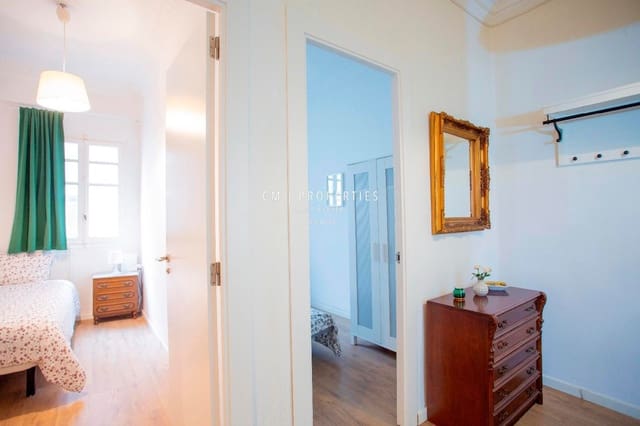 4 sovrum Lägenhet att hyra i Valencia stad - 1 800 € (Ref: 8695888)