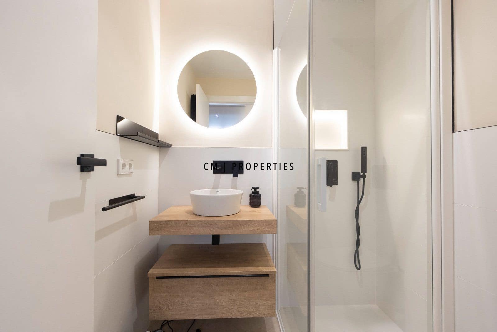 1 bedroom Flat for rent in Valencia city - € 1,100 (Ref: 8697552)