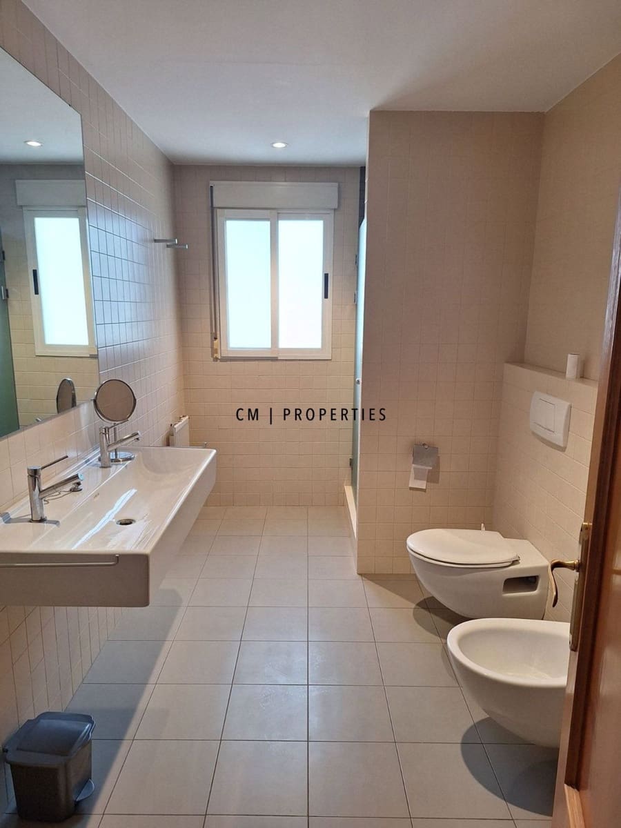 3 sypialnia Penthouse do wynajęcia w Miasto Walencja z garażem - 2 500 € (Ref: 8698784)