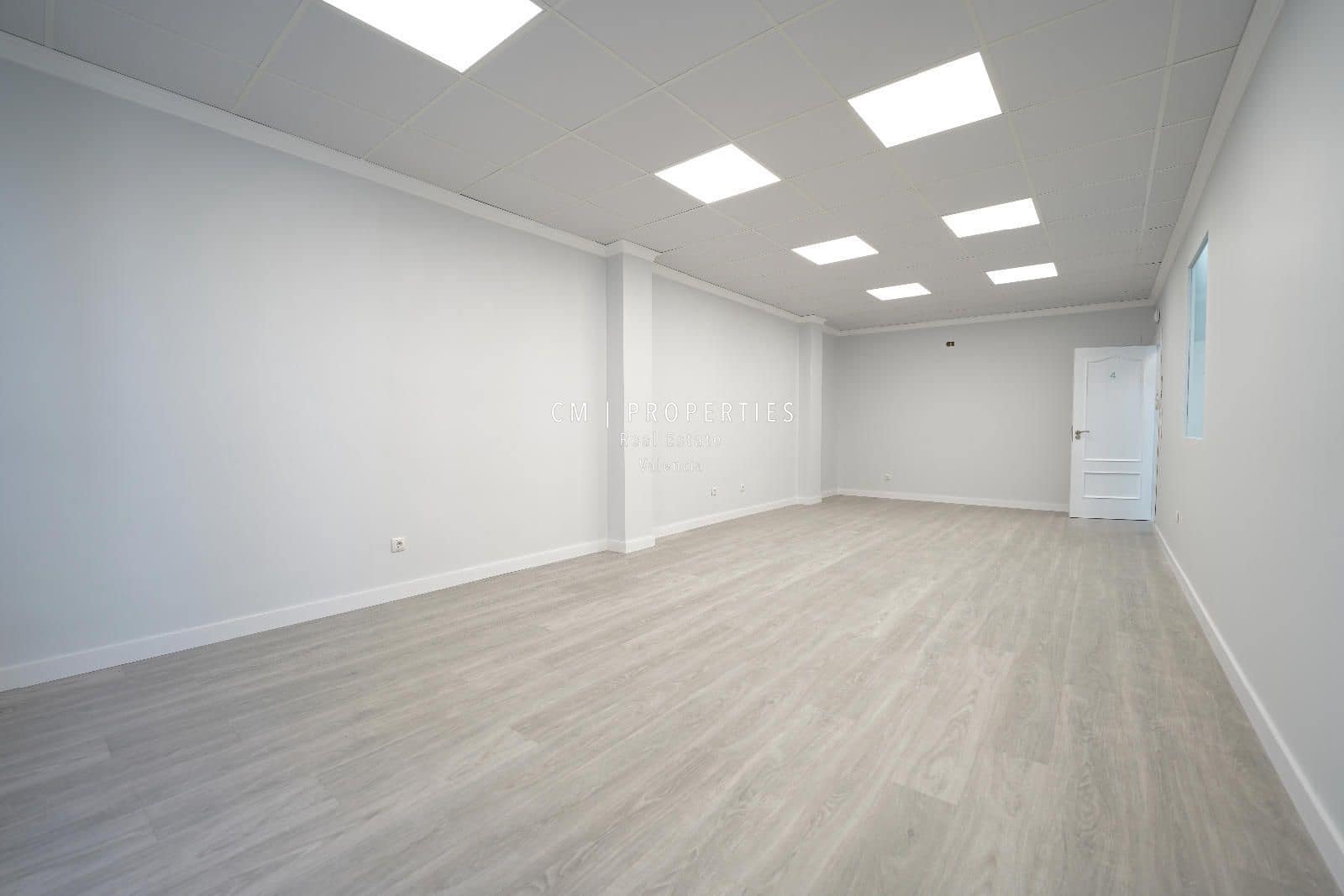Office for rent in Valencia city - € 820 (Ref: 8728653)