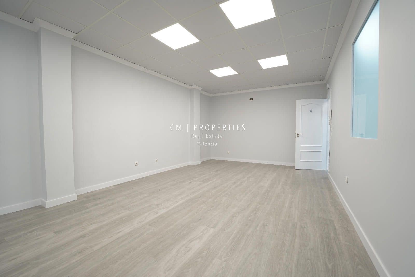Office for rent in Valencia city - € 820 (Ref: 8728653)