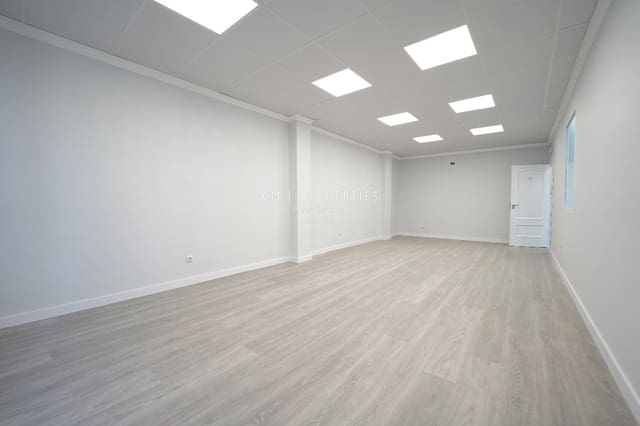 Kantoor te huur in Nou Moles, Valencia stad - € 820 (Ref: 8728653)