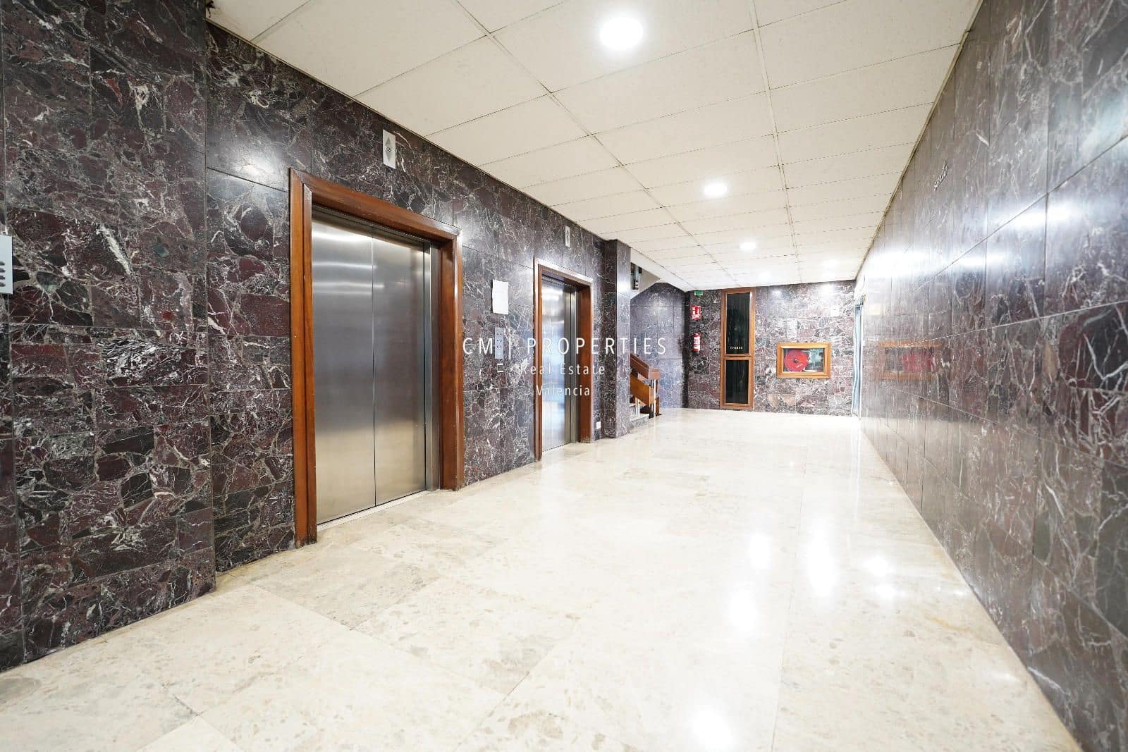 Office for rent in Valencia city - € 820 (Ref: 8728653)