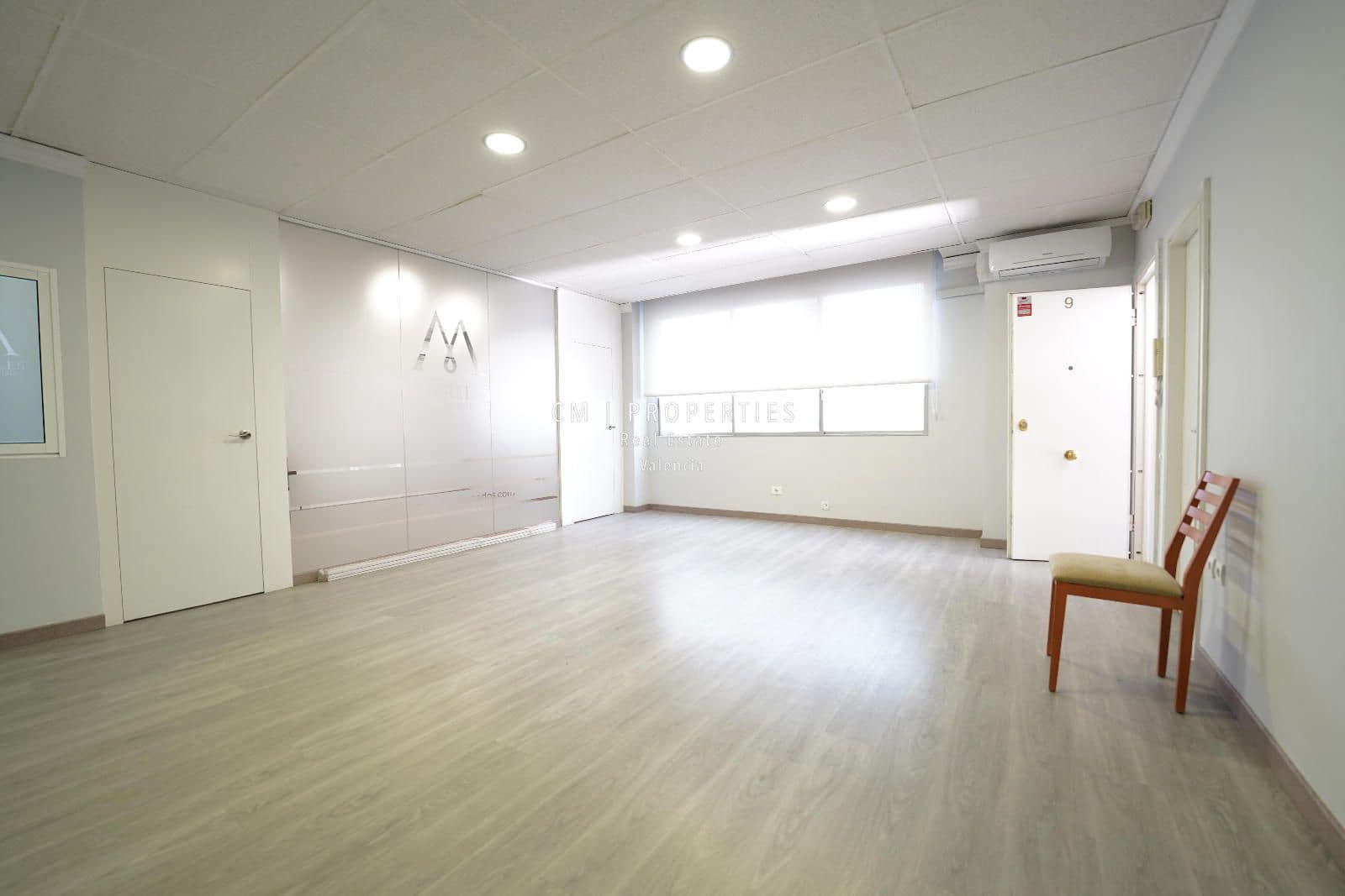 Office for rent in Valencia city - € 1,100 (Ref: 8728833)