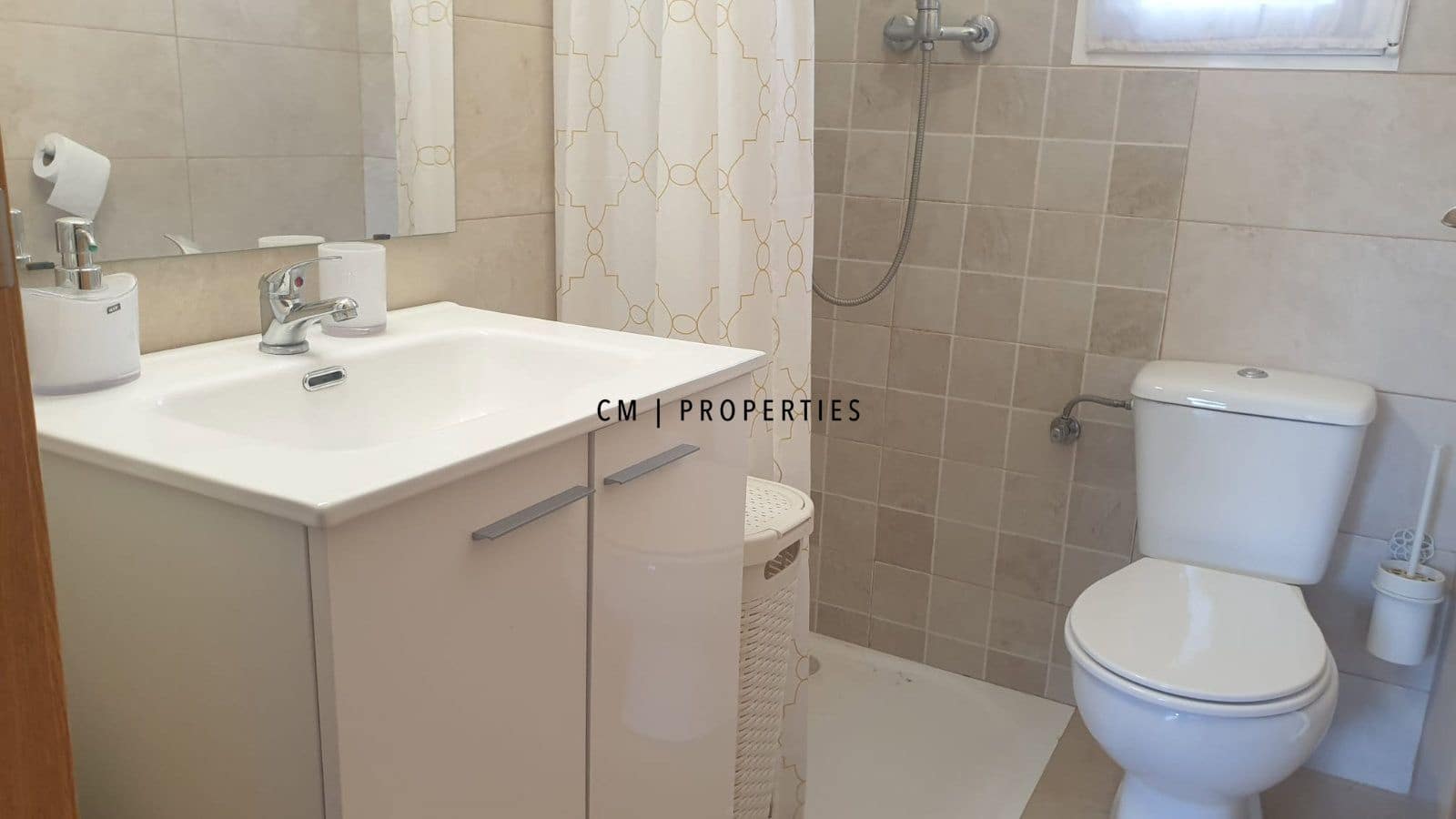 3 bedroom Villa for rent in La Canada with pool - € 1,500 (Ref: 8738087)