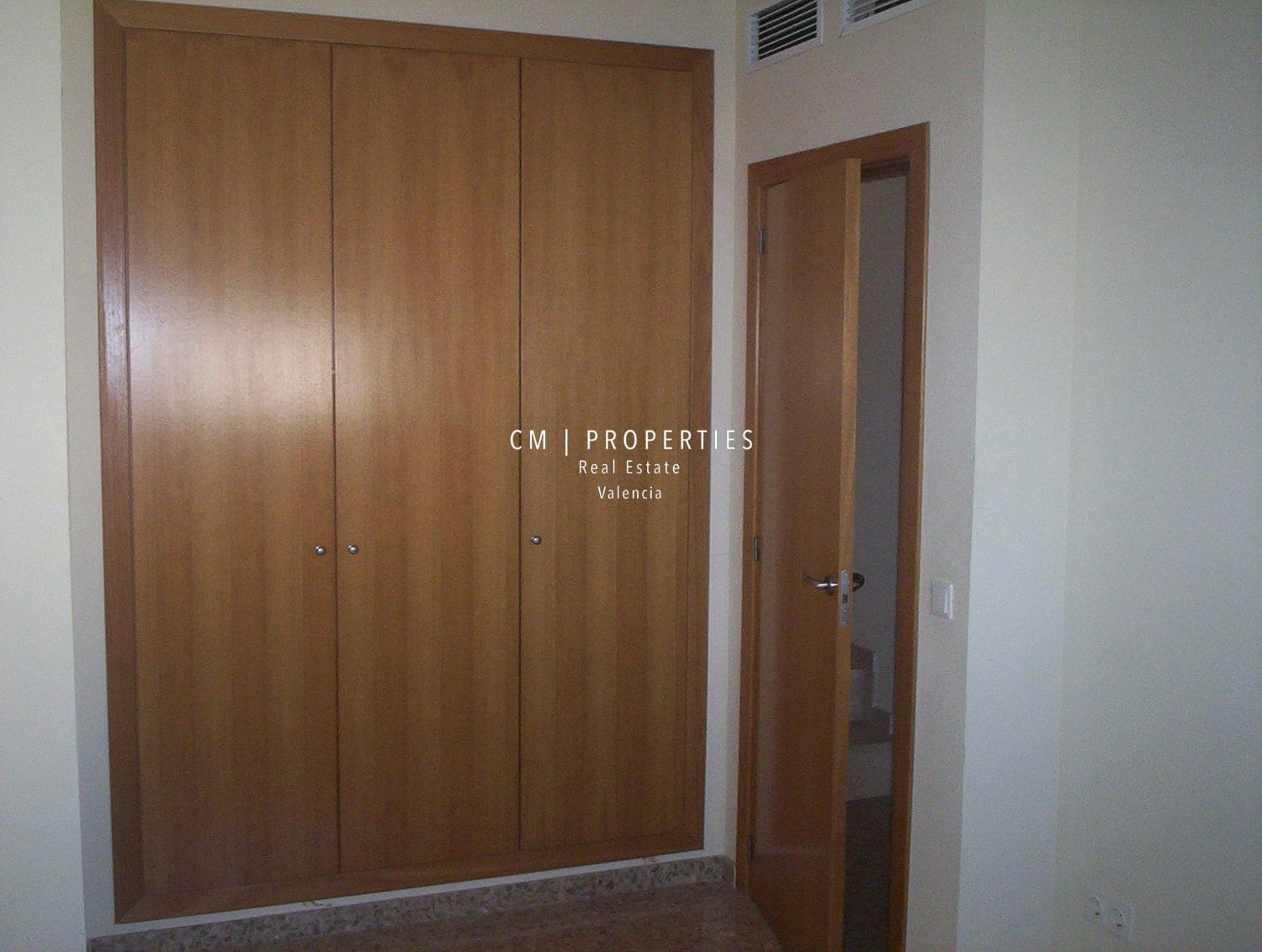 Ático de 3 habitaciones en Paterna en venta con piscina garaje - 425.000 € (Ref: 8751632)