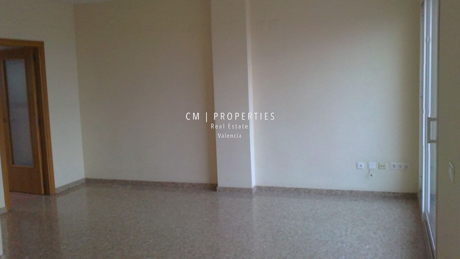 3 sypialnia Penthouse do wynajęcia w Paterna z basenem garażem - 1 750 € (Ref: 8751633)