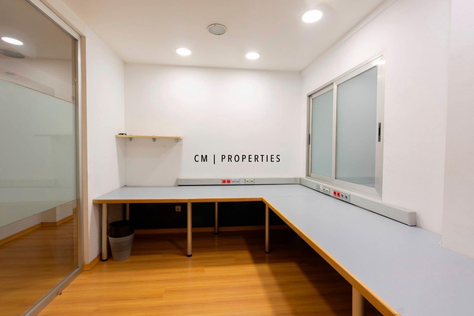 Kontor til leje i Valencia by - € 3.500 (Ref: 8774598)