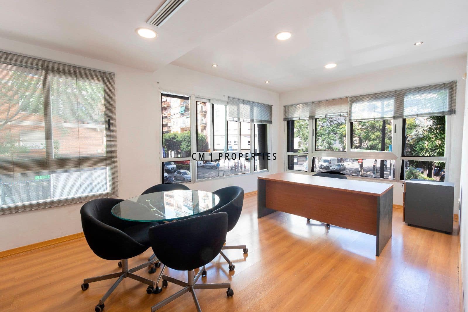 Kontor til leje i Valencia by - € 3.500 (Ref: 8774598)