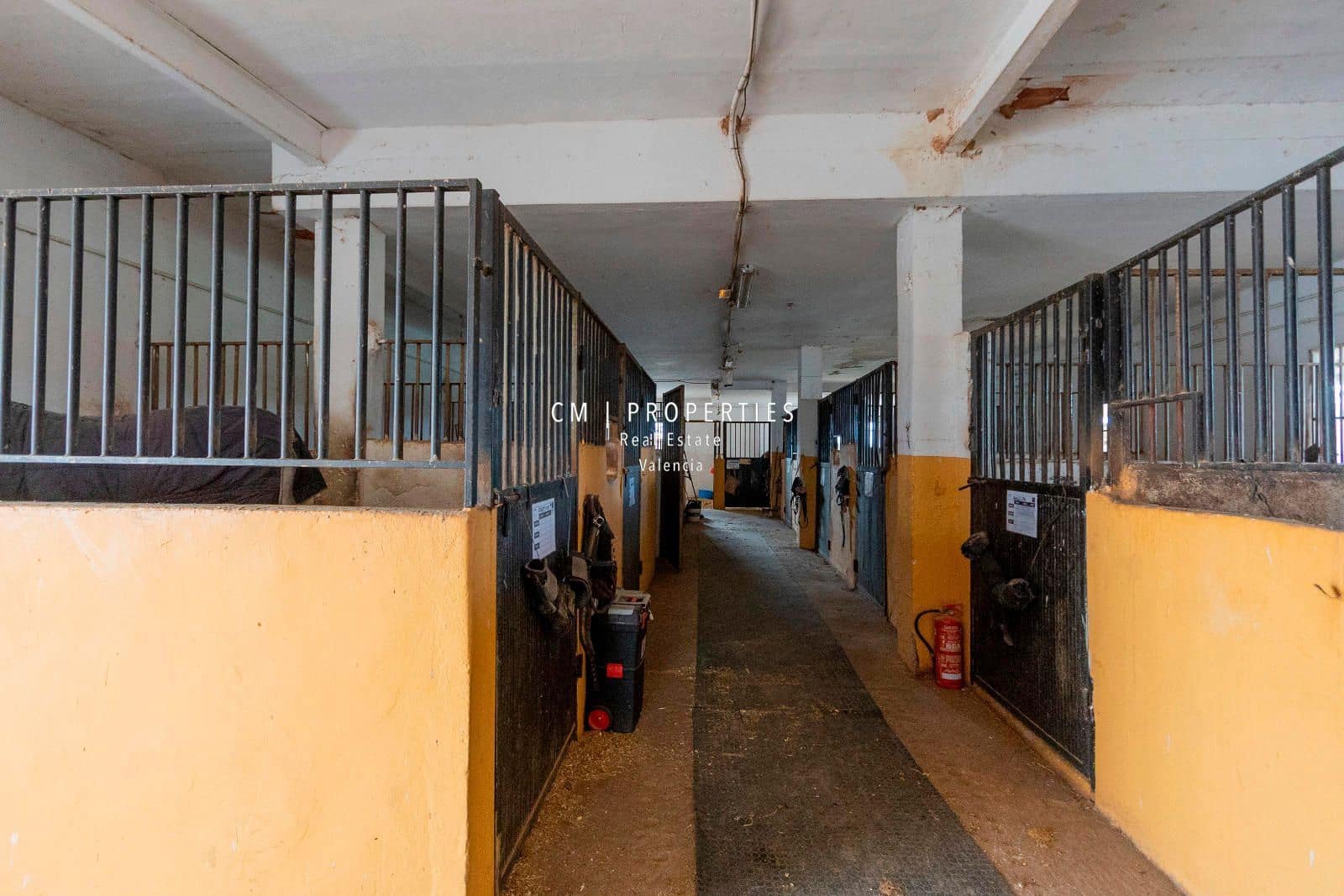 Chalet de 10 habitaciones en Riba-roja de Túria en venta - 647.000 € (Ref: 8780775)