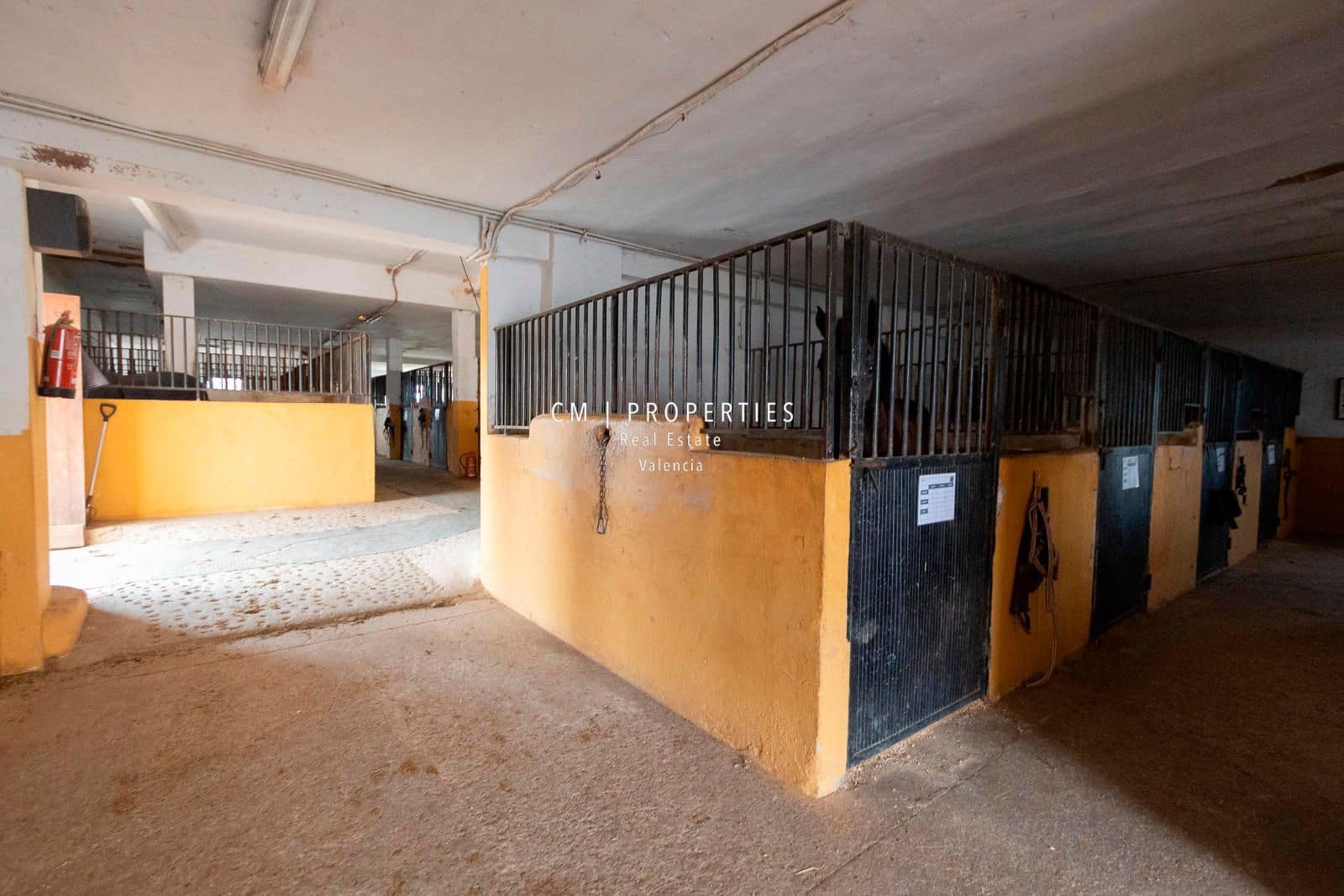 Chalet de 10 habitaciones en Riba-roja de Túria en venta - 647.000 € (Ref: 8780775)