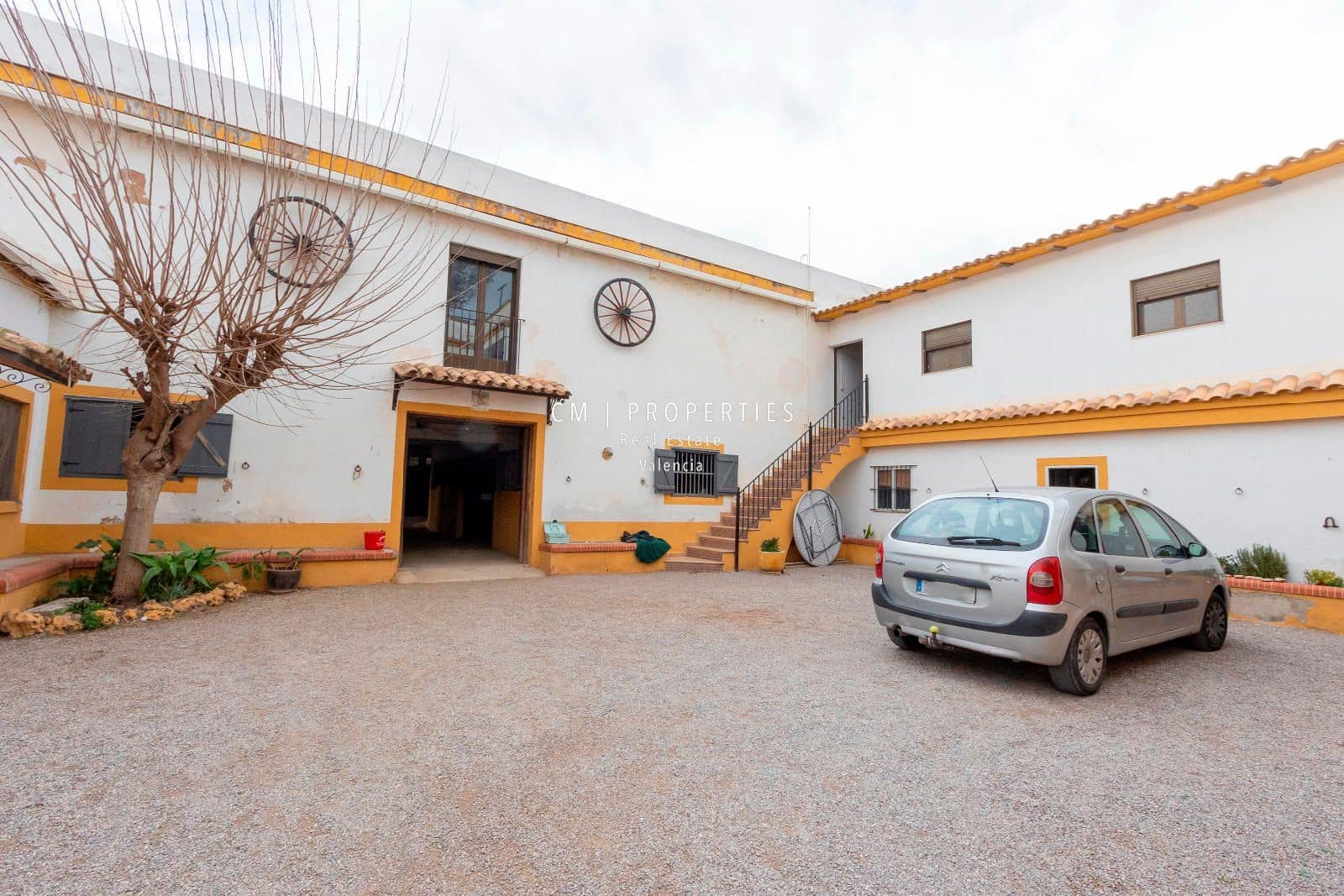 Chalet de 10 habitaciones en Riba-roja de Túria en venta - 647.000 € (Ref: 8780775)