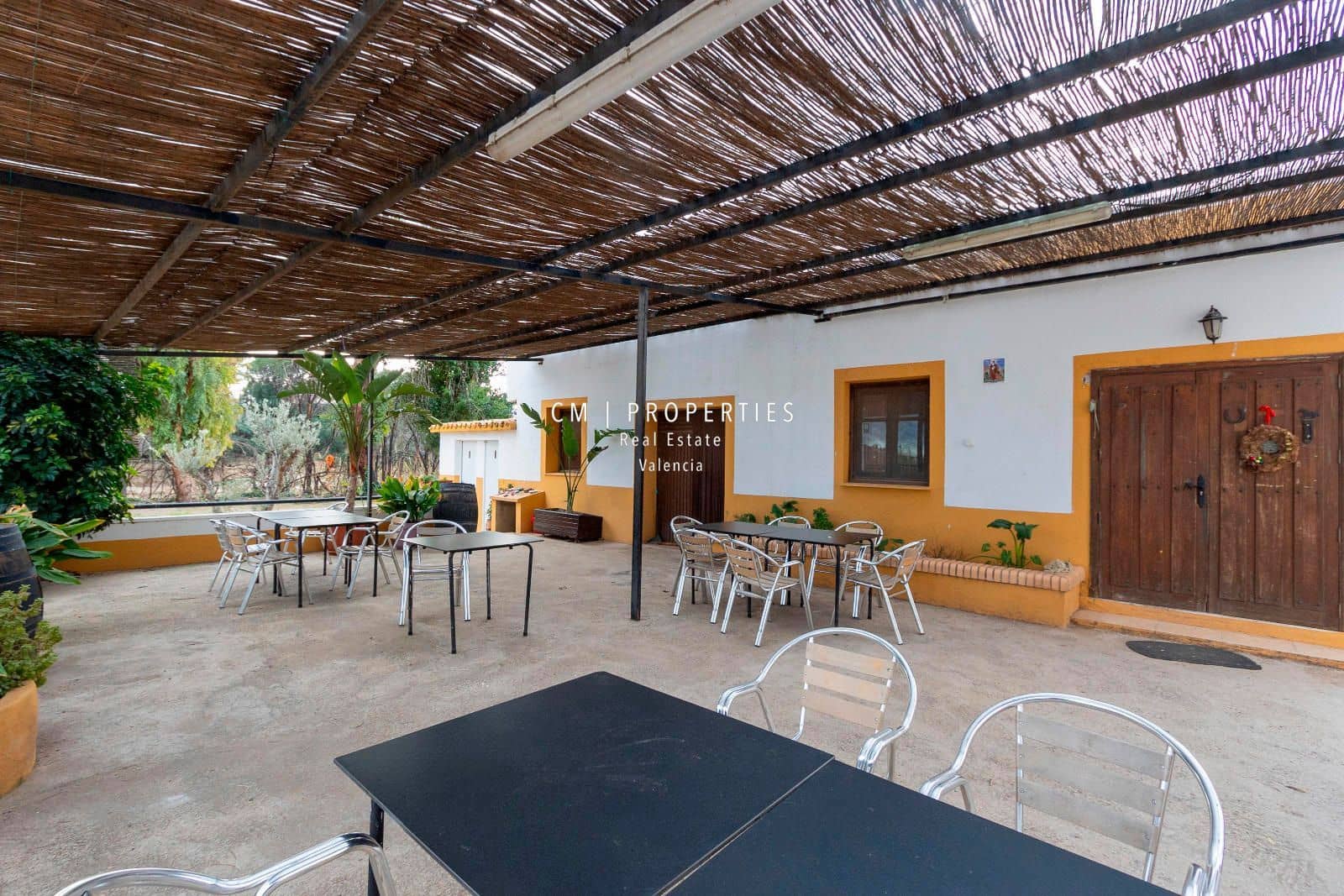 Chalet de 10 habitaciones en Riba-roja de Túria en venta - 647.000 € (Ref: 8780775)