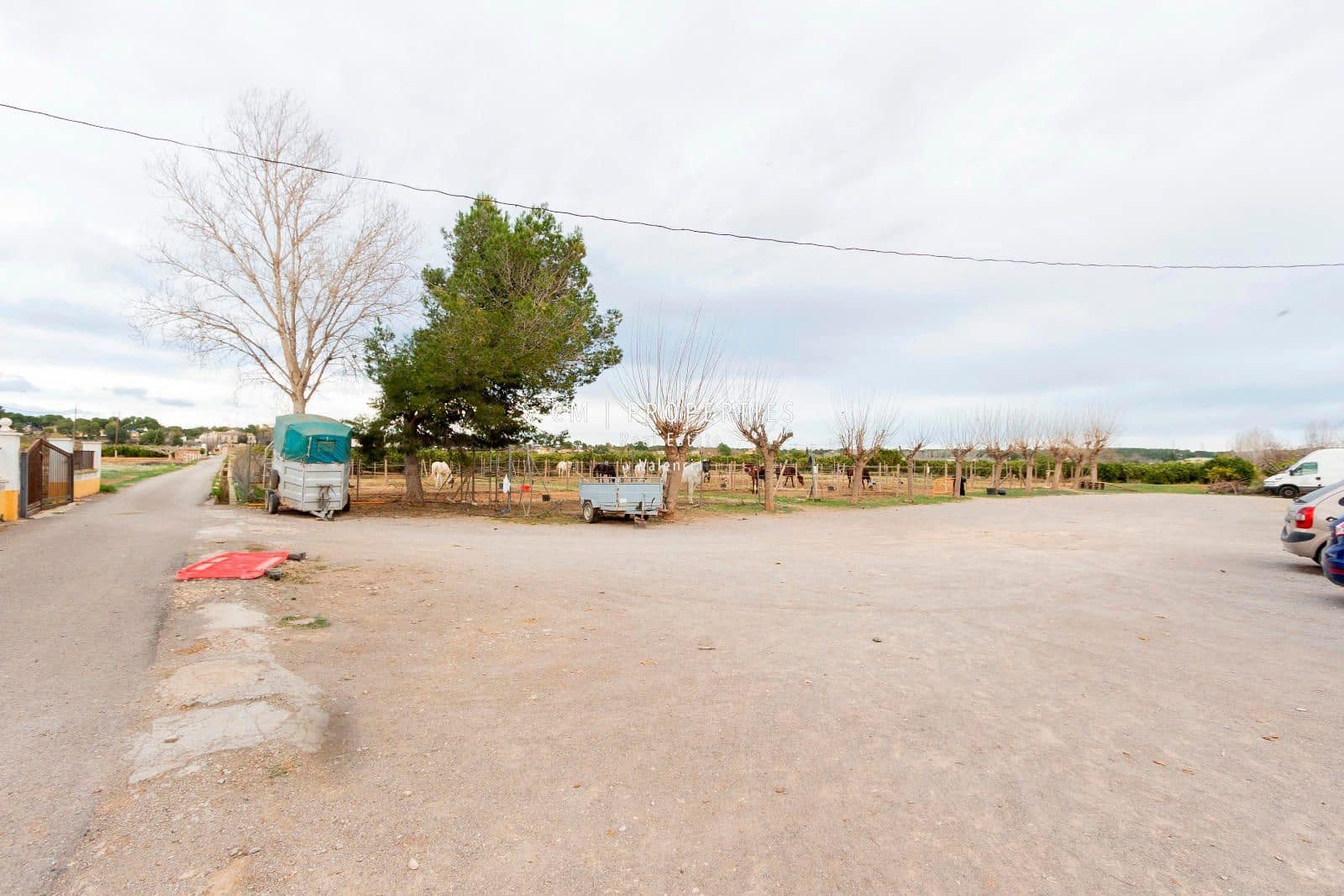 Chalet de 10 habitaciones en Riba-roja de Túria en venta - 647.000 € (Ref: 8780775)