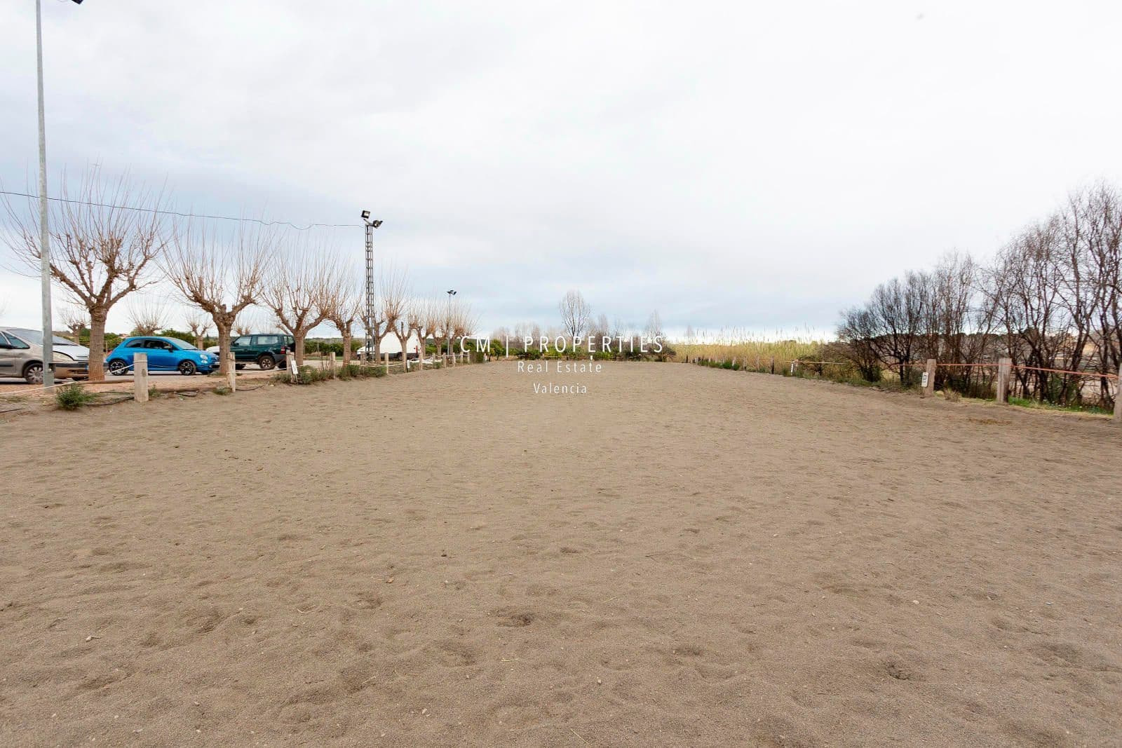 Chalet de 10 habitaciones en Riba-roja de Túria en venta - 647.000 € (Ref: 8780775)