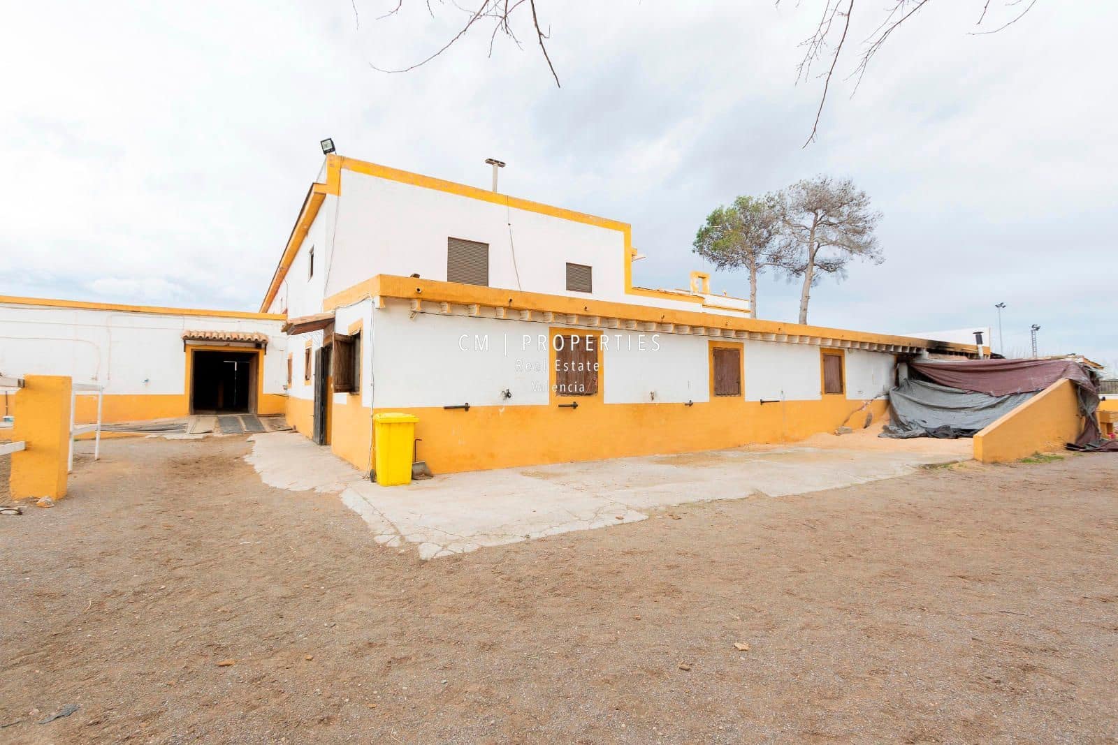 Chalet de 10 habitaciones en Riba-roja de Túria en venta - 647.000 € (Ref: 8780775)