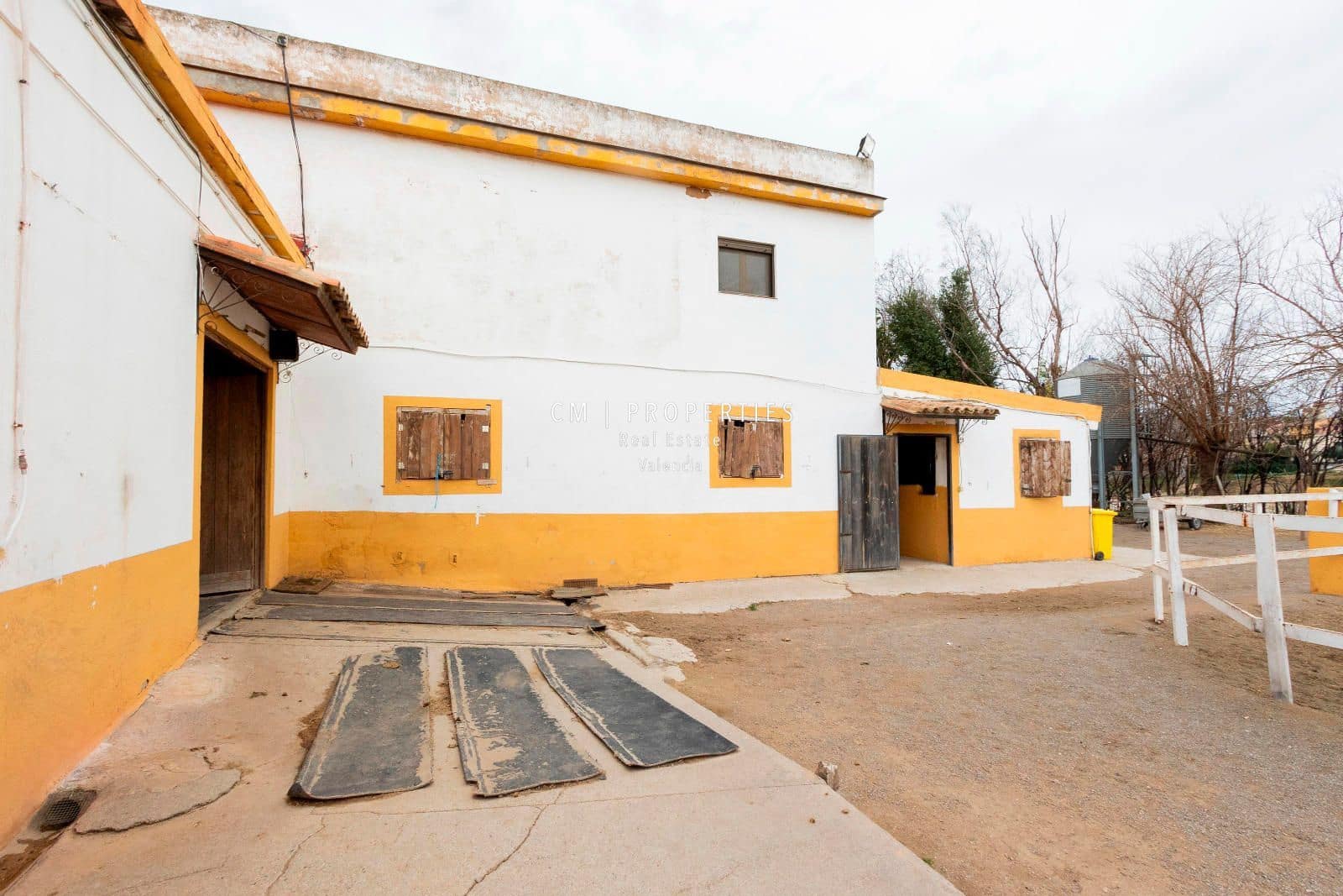 Chalet de 10 habitaciones en Riba-roja de Túria en venta - 647.000 € (Ref: 8780775)