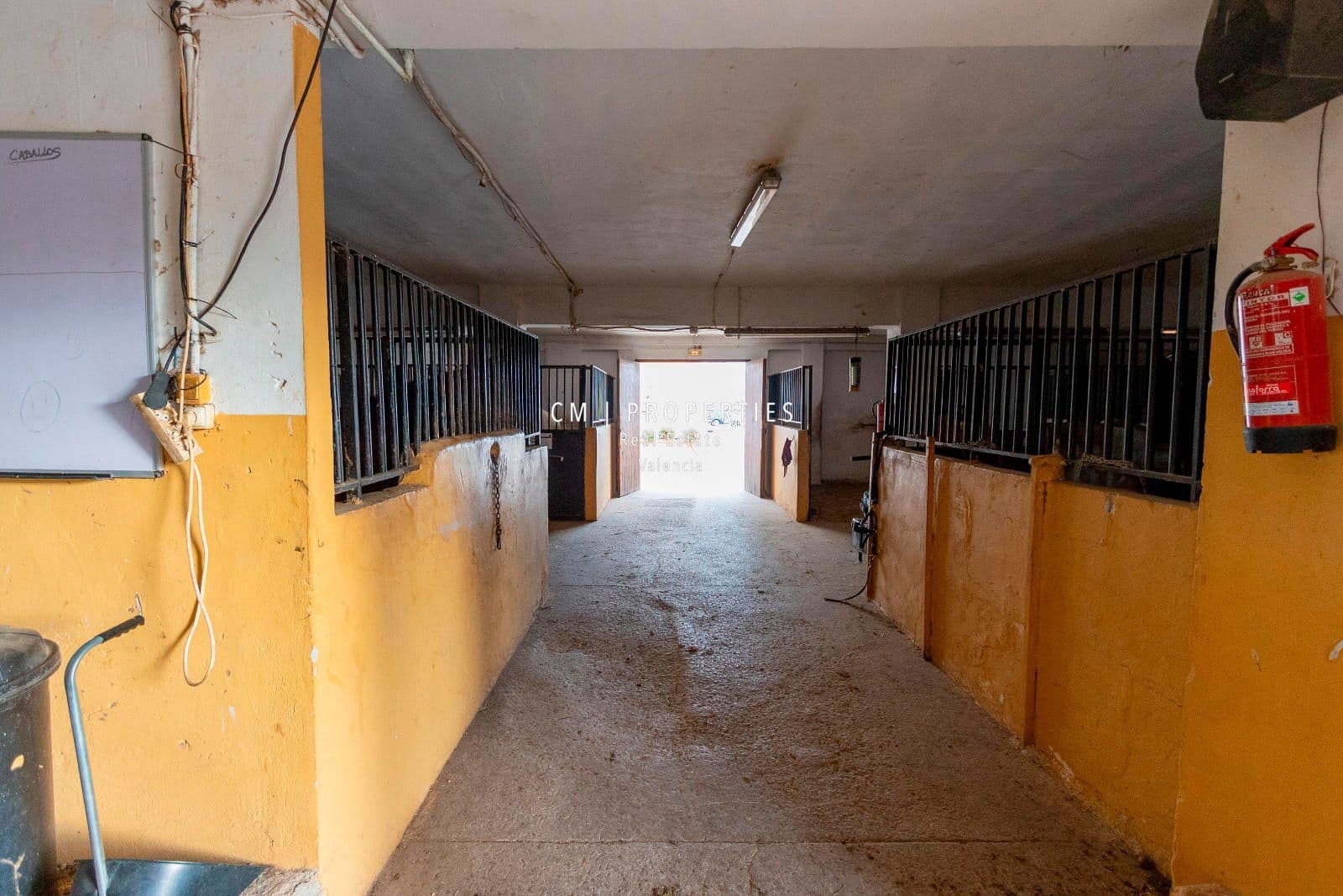 Chalet de 10 habitaciones en Riba-roja de Túria en venta - 647.000 € (Ref: 8780775)