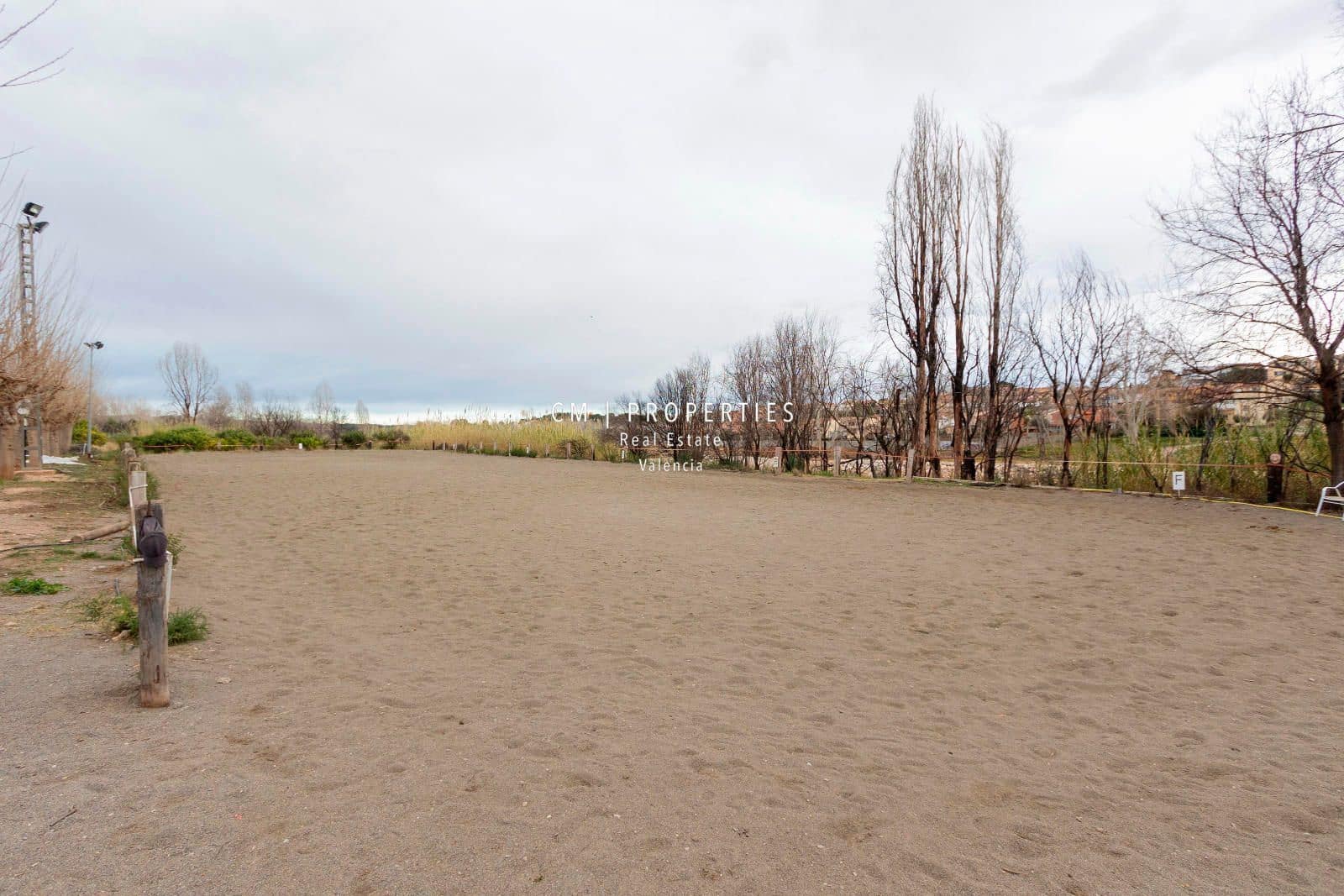 Chalet de 10 habitaciones en Riba-roja de Túria en venta - 647.000 € (Ref: 8780775)