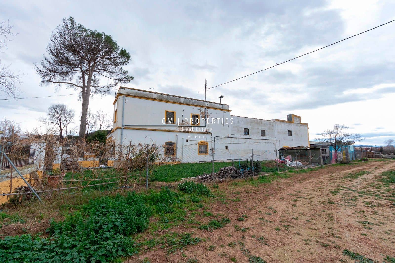 Chalet de 10 habitaciones en Riba-roja de Túria en venta - 647.000 € (Ref: 8780775)