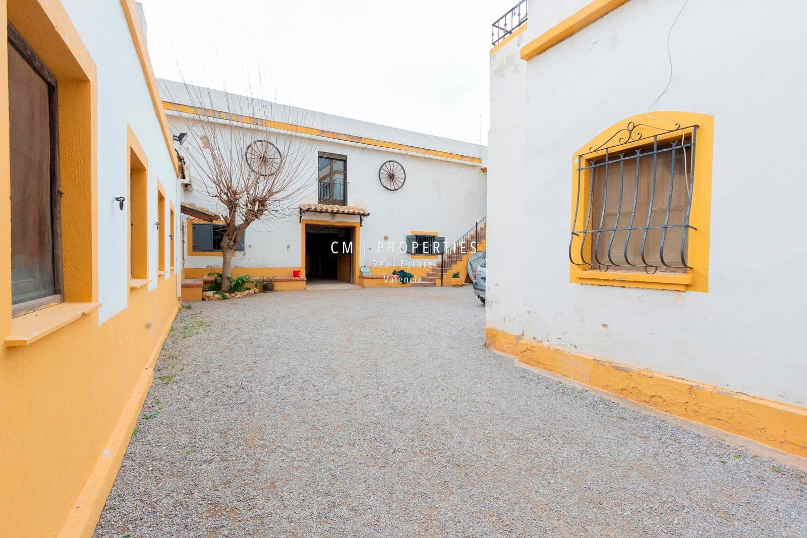 Chalet de 10 habitaciones en Riba-roja de Túria en venta - 647.000 € (Ref: 8780775)