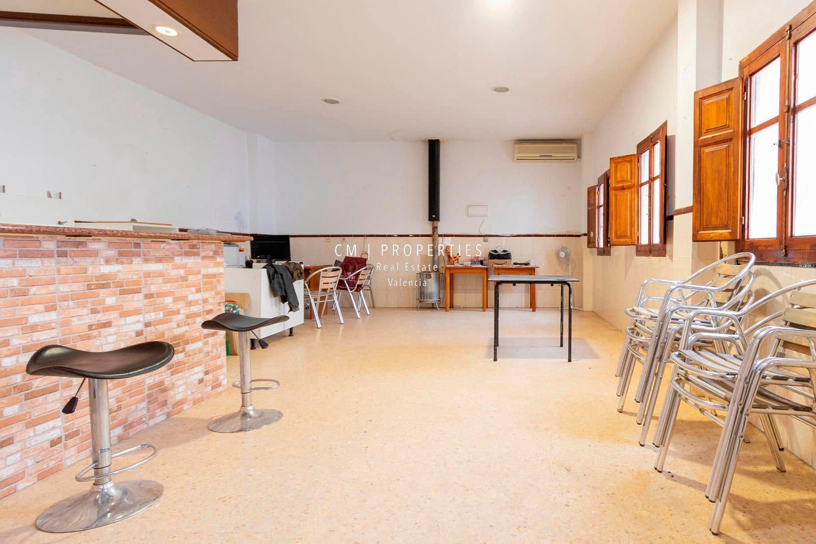 Chalet de 10 habitaciones en Riba-roja de Túria en venta - 647.000 € (Ref: 8780775)