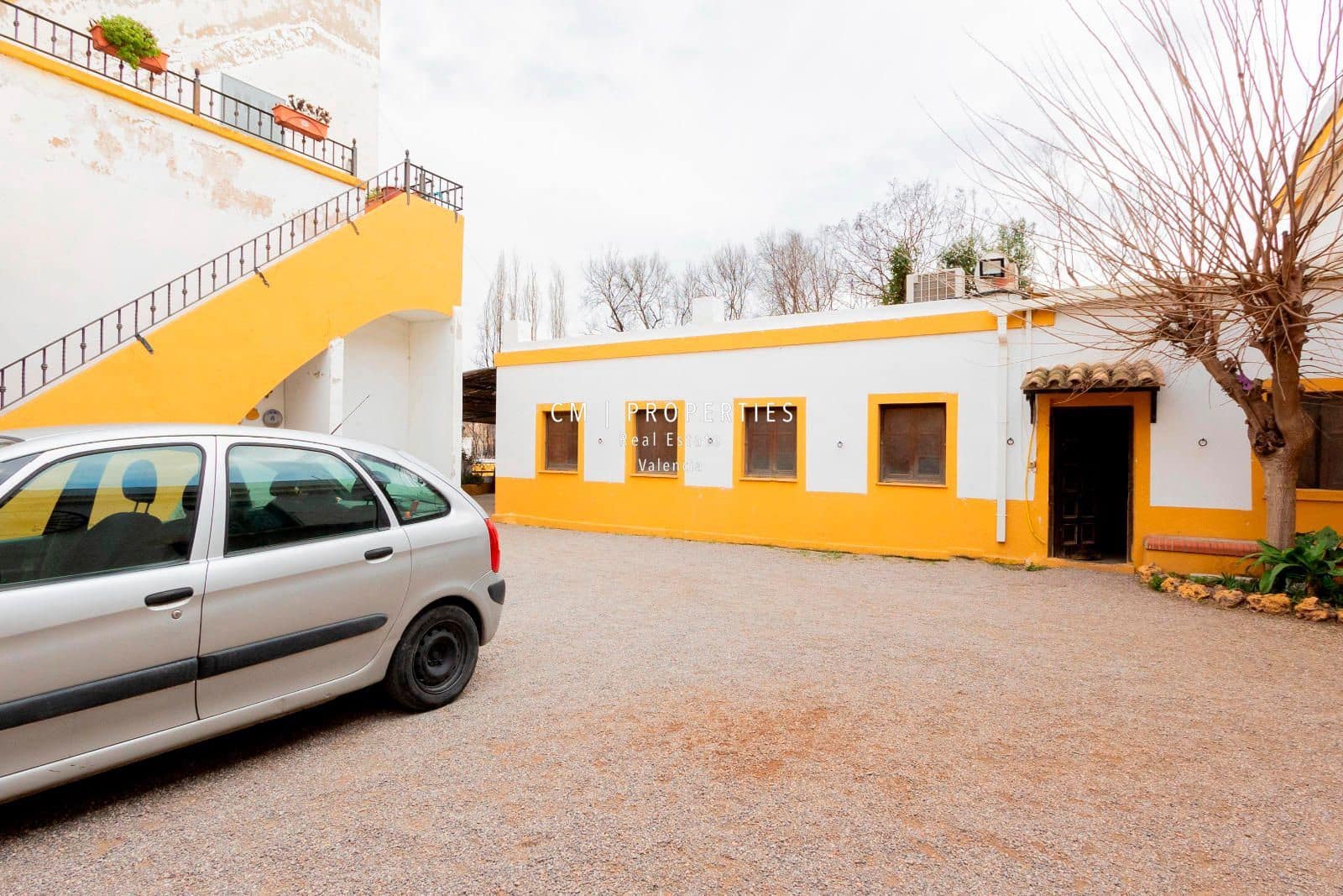 Chalet de 10 habitaciones en Riba-roja de Túria en venta - 647.000 € (Ref: 8780775)