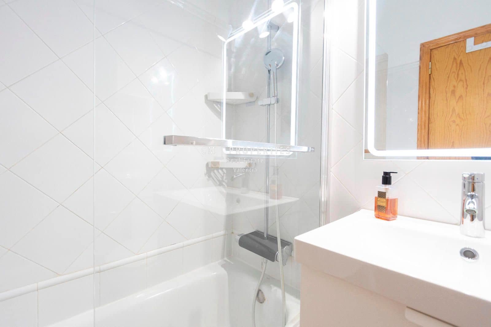 2 slaapkamer Flat te huur in Valencia stad - € 1.500 (Ref: 8835315)