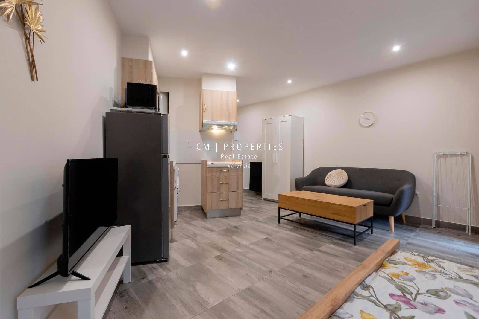 Appartement à louer à Valence ville - 1 000 € (Ref: 8849875)