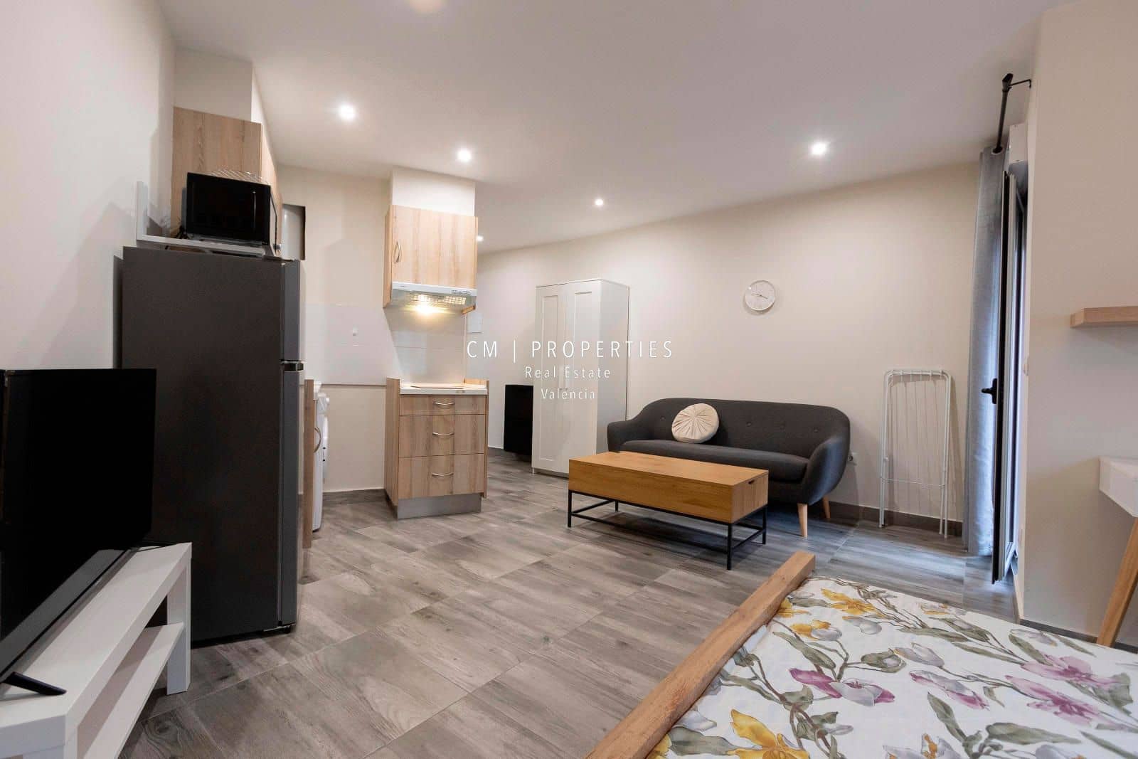 Appartement à louer à Valence ville - 1 000 € (Ref: 8849875)