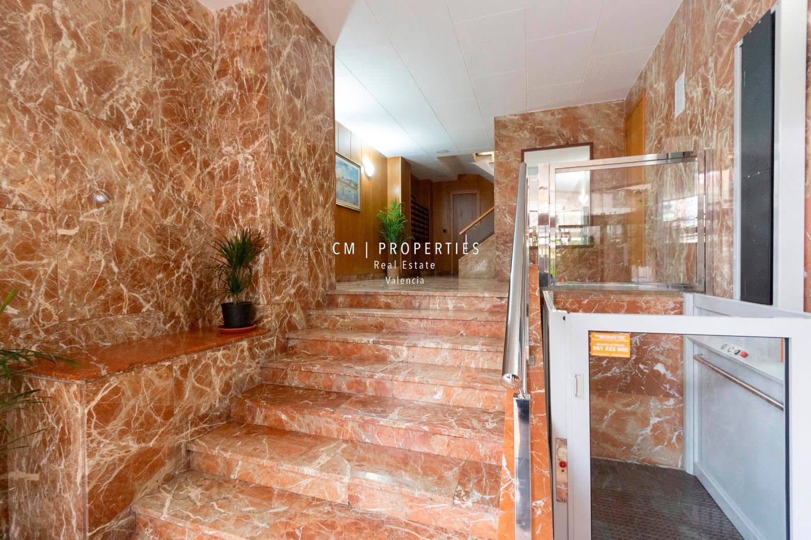 Appartement à louer à Valence ville - 1 000 € (Ref: 8849875)