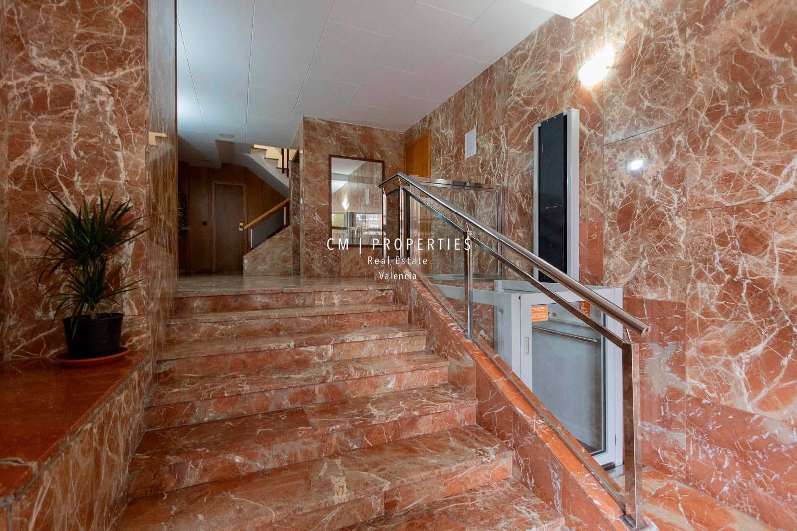Appartement à louer à Valence ville - 1 000 € (Ref: 8849875)