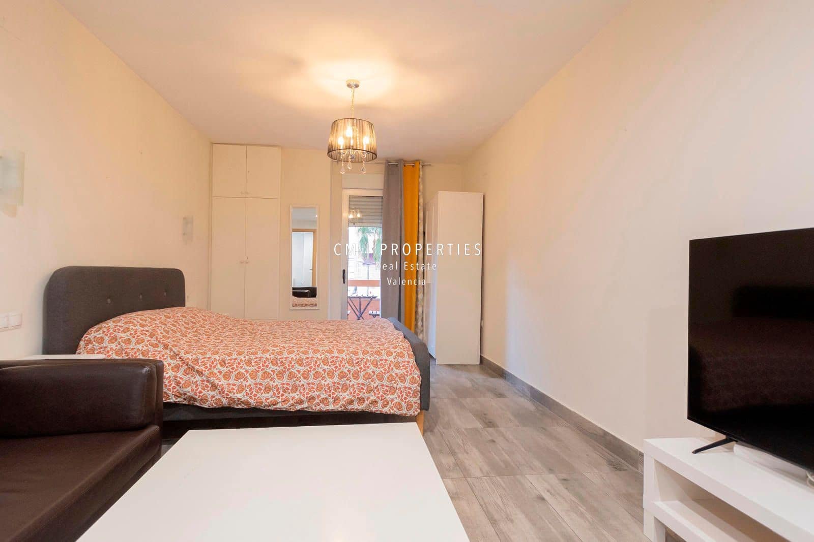 Apartamento para arrendar em Valencia cidade - 1 200 € (Ref: 8850402)
