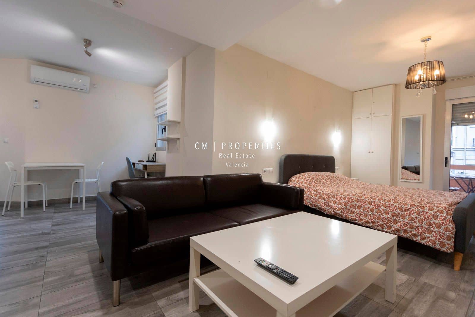 Apartamento para arrendar em Valencia cidade - 1 200 € (Ref: 8850402)