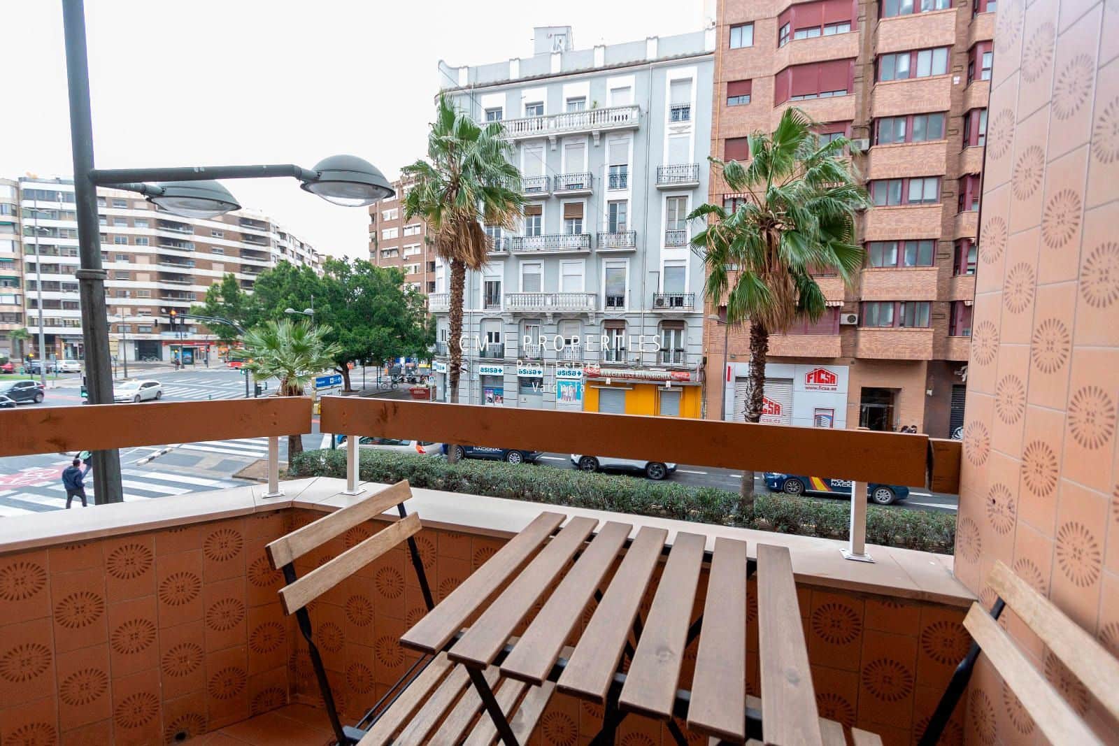 Apartamento para arrendar em Valencia cidade - 1 200 € (Ref: 8850402)