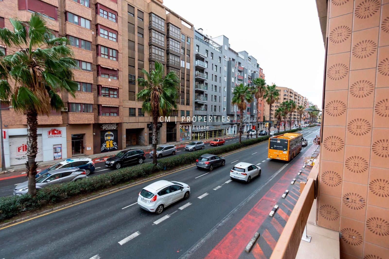 Apartamento para arrendar em Valencia cidade - 1 200 € (Ref: 8850402)