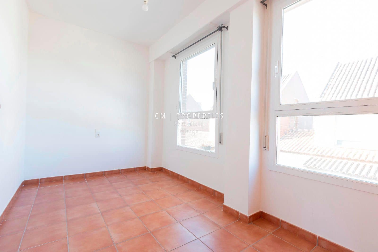 4 bedroom Villa for rent in Betera with pool garage - € 2,500 (Ref: 8868504)