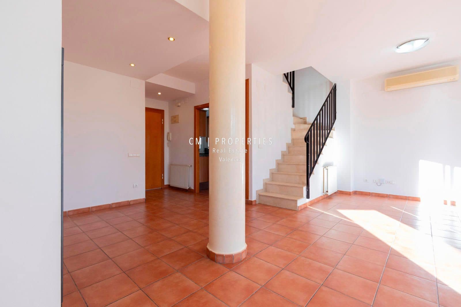 4 bedroom Villa for rent in Betera with pool garage - € 2,500 (Ref: 8868504)