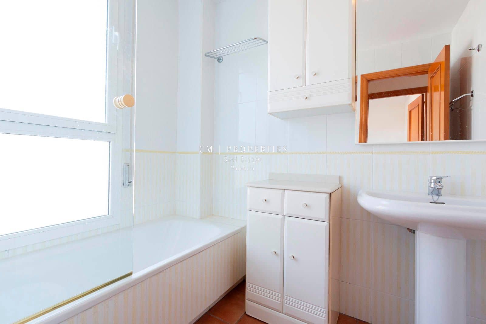 4 bedroom Villa for rent in Betera with pool garage - € 2,500 (Ref: 8868504)