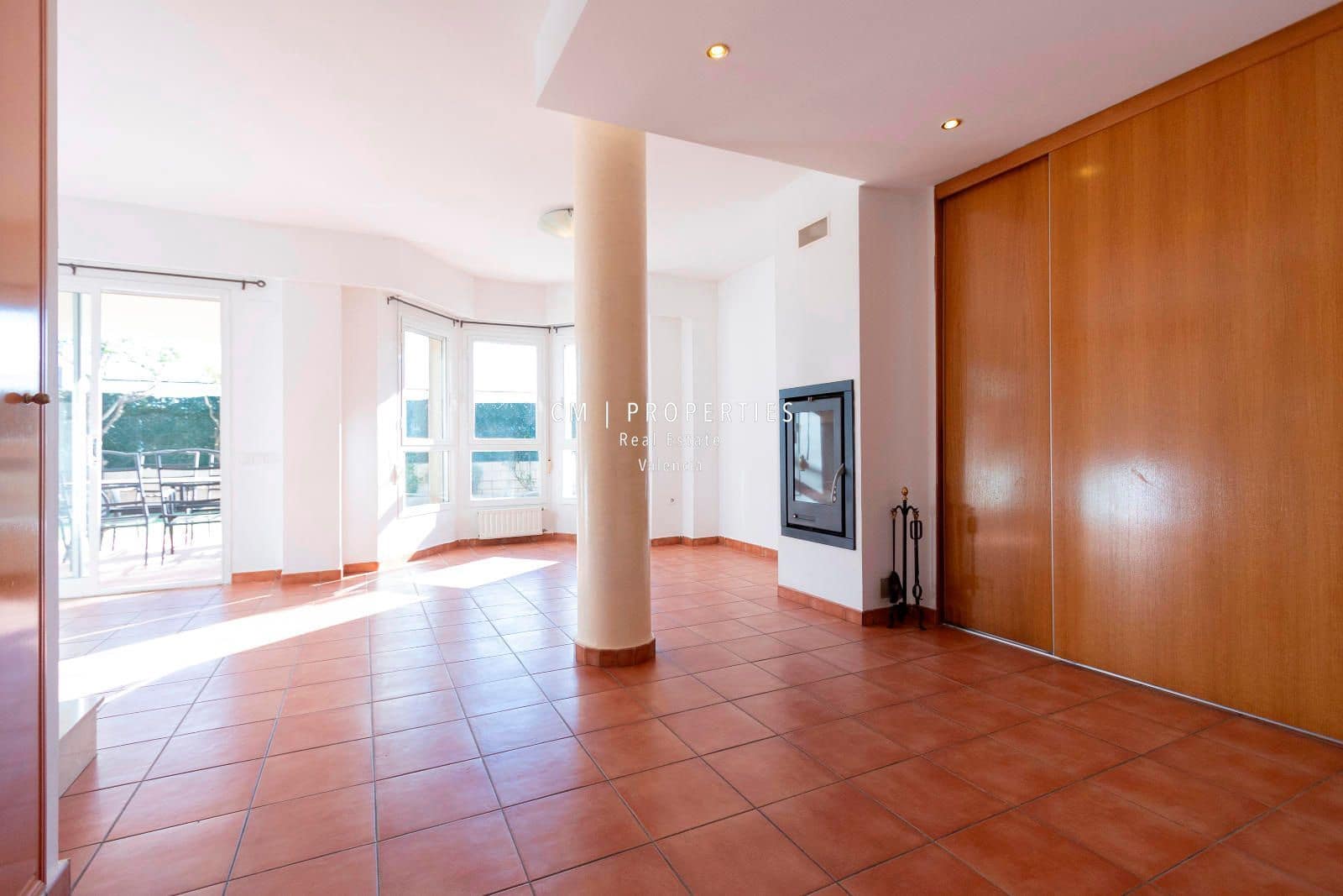 4 bedroom Villa for rent in Betera with pool garage - € 2,500 (Ref: 8868504)