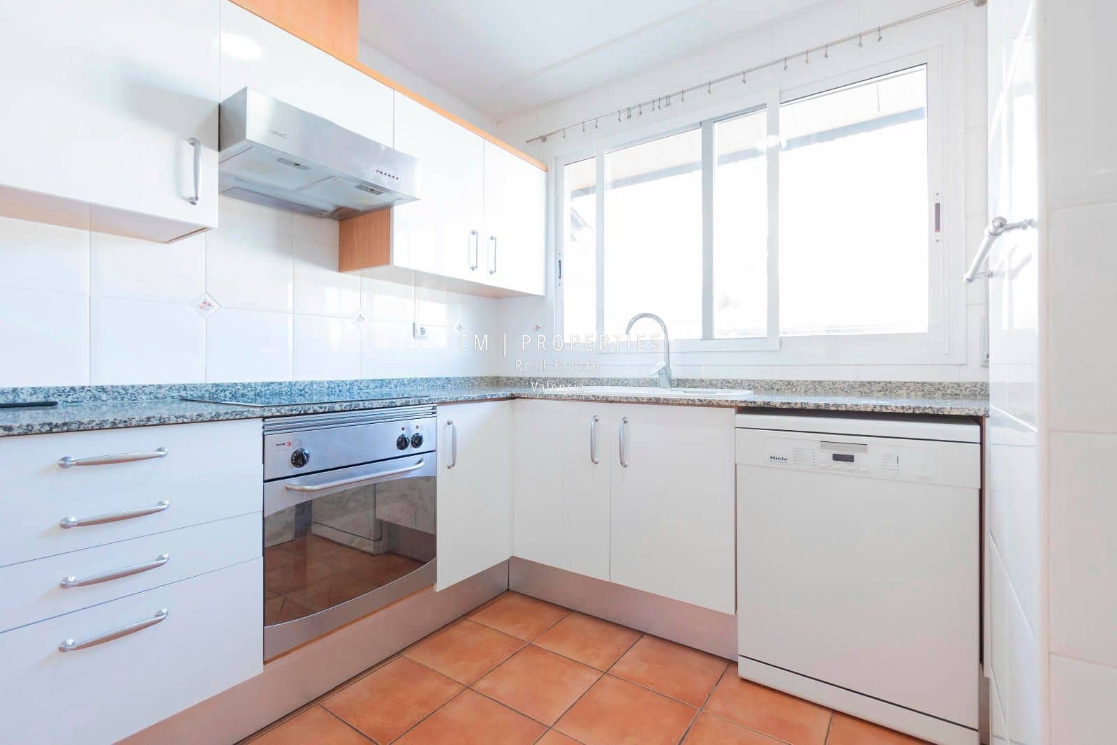 4 bedroom Villa for rent in Betera with pool garage - € 2,500 (Ref: 8868504)