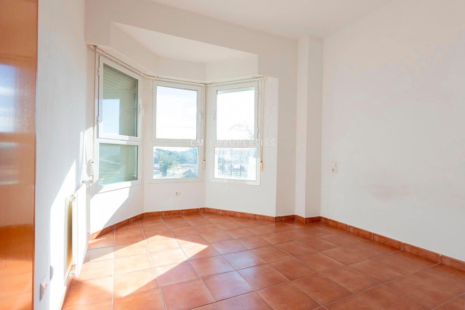 4 bedroom Villa for rent in Betera with pool garage - € 2,500 (Ref: 8868504)