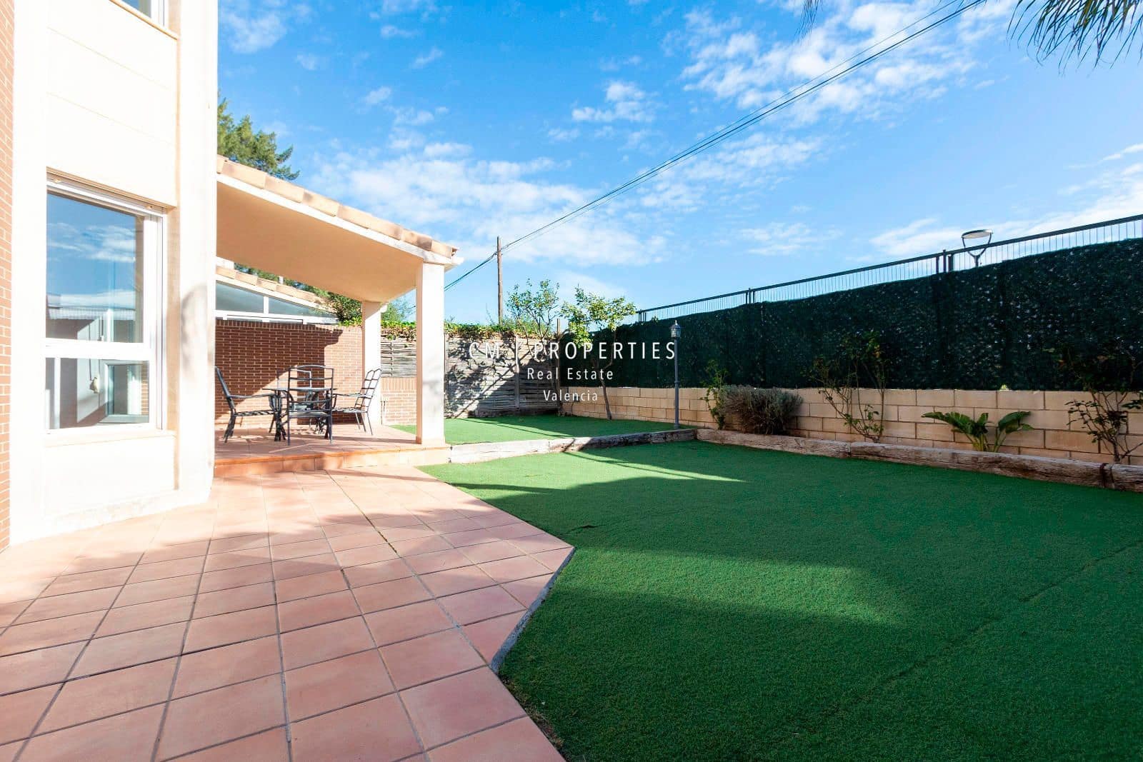 4 bedroom Villa for rent in Betera with pool garage - € 2,500 (Ref: 8868504)