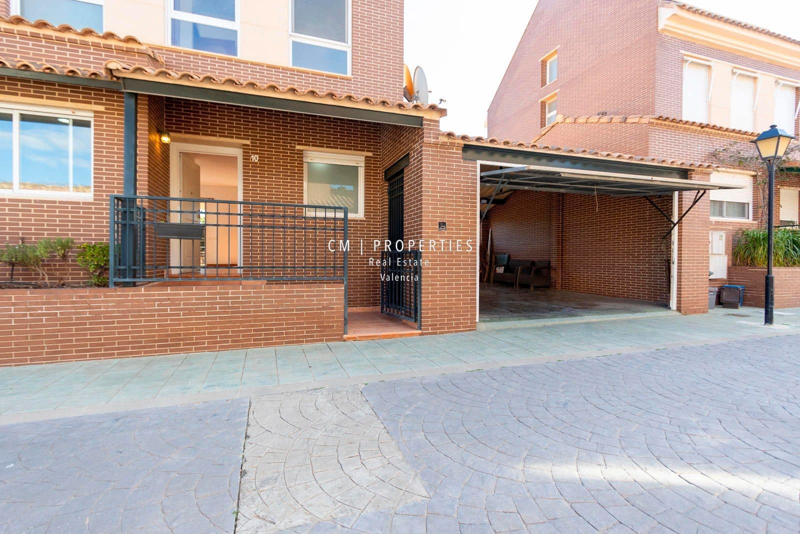 4 bedroom Villa for rent in Betera with pool garage - € 2,500 (Ref: 8868504)