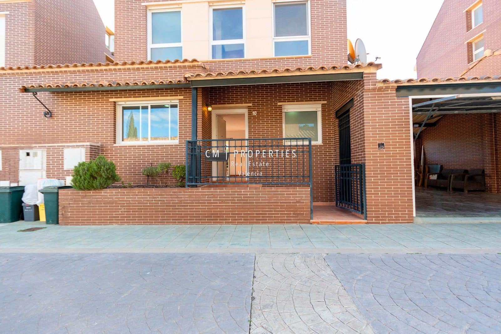 4 bedroom Villa for rent in Betera with pool garage - € 2,500 (Ref: 8868504)