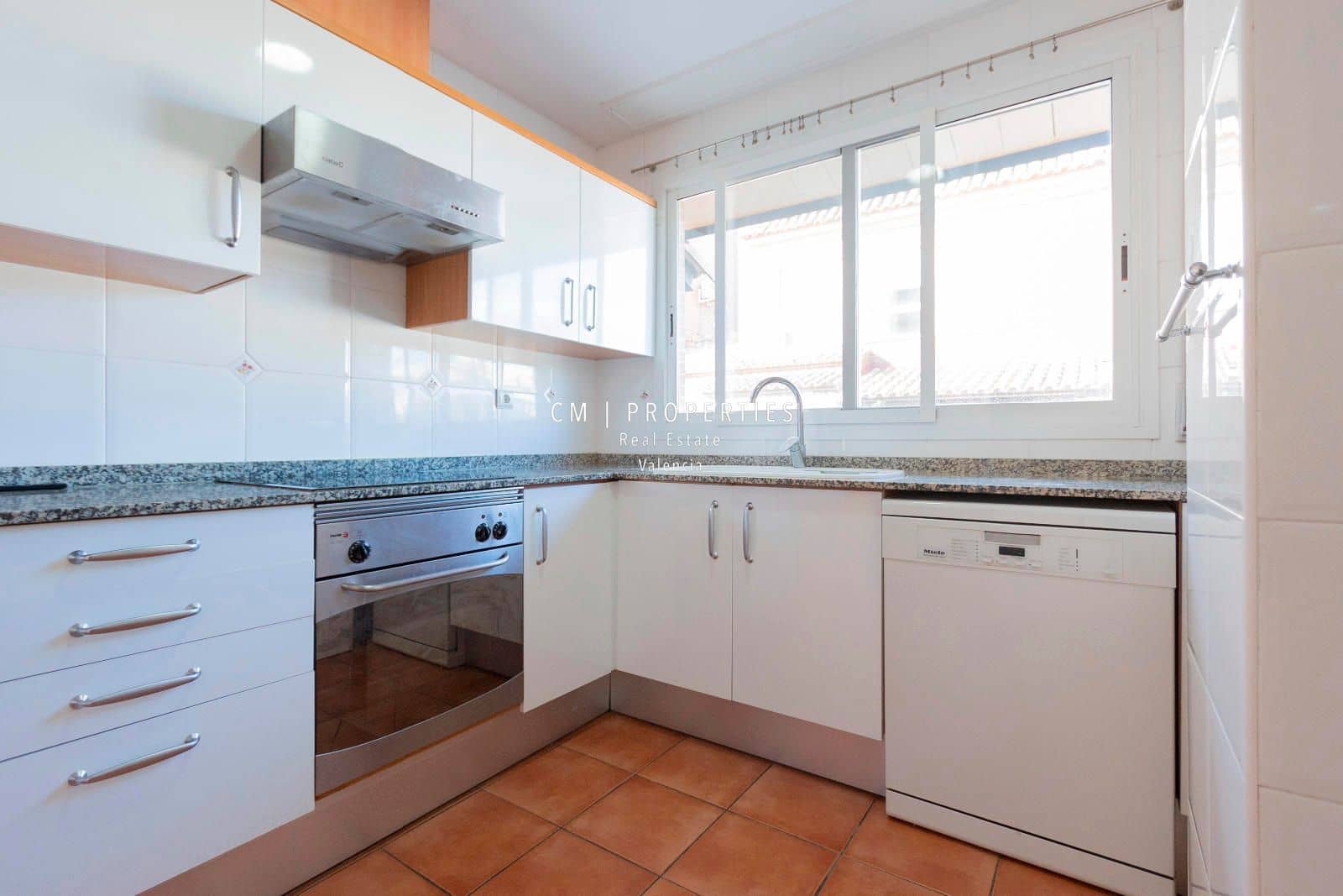 4 bedroom Villa for rent in Betera with pool garage - € 2,500 (Ref: 8868504)